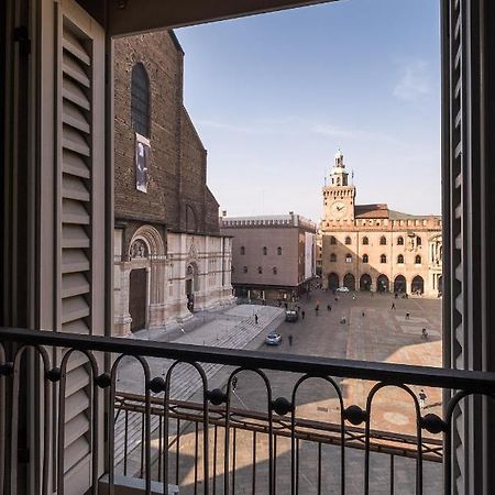 Urbanicooh Asinelli - Balcony On Piazza Maggiore Болоня Екстериор снимка